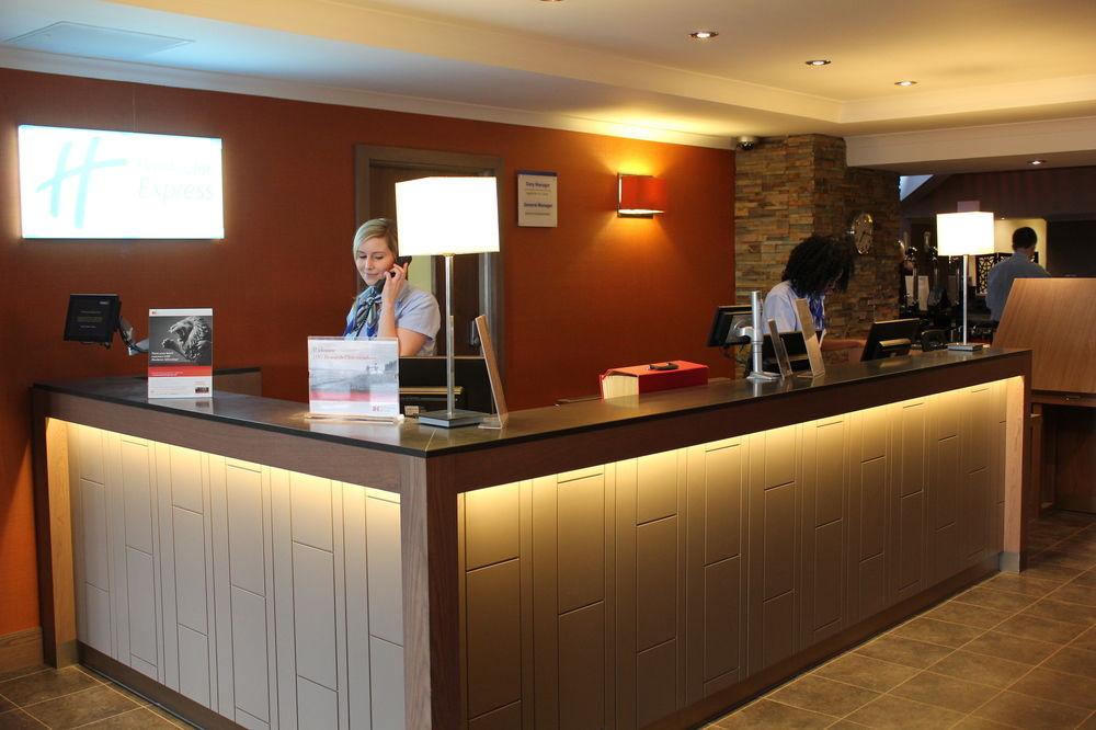 Holiday Inn Express Edinburgh Airport, An Ihg Hotel Ingliston Eksteriør billede