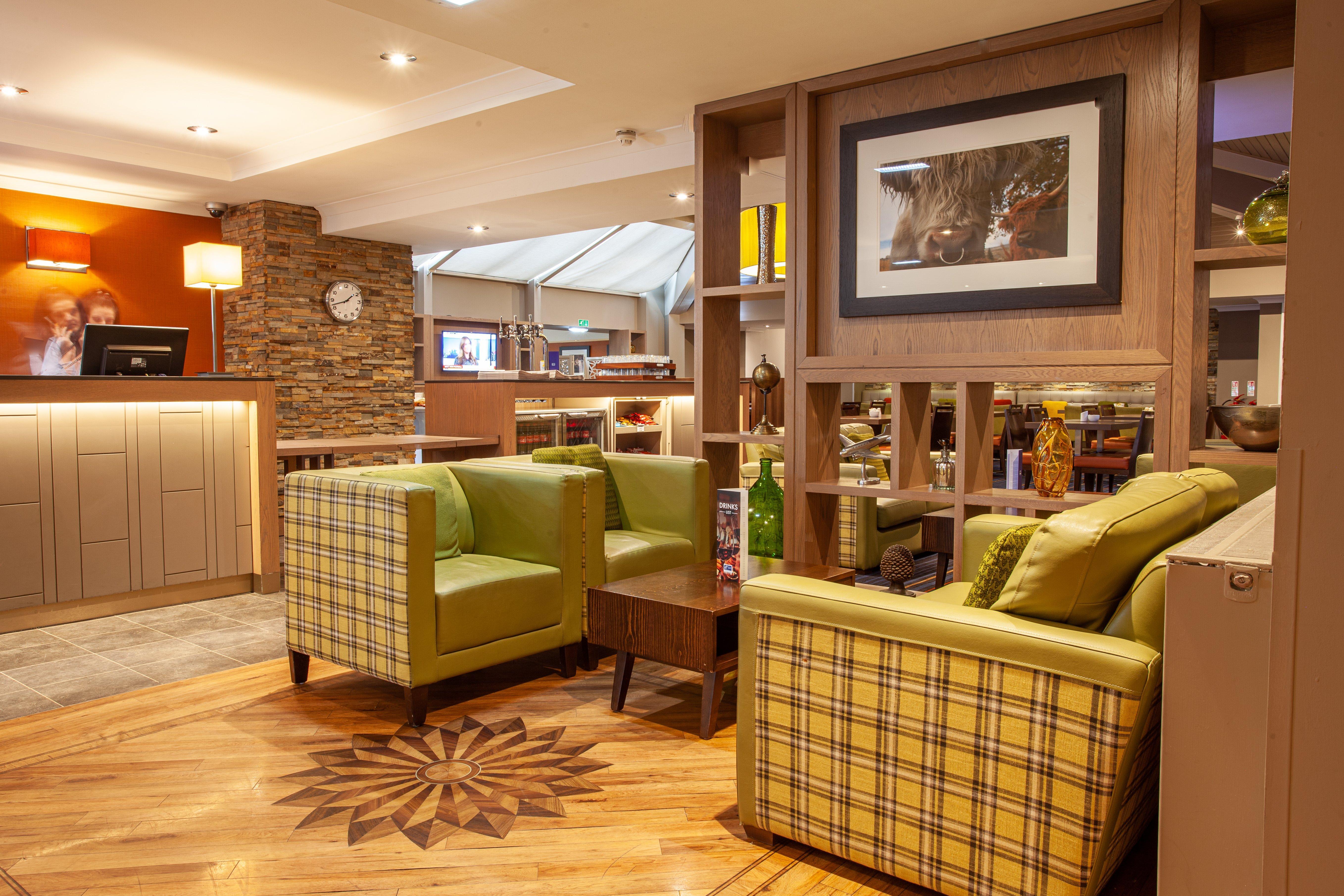 Holiday Inn Express Edinburgh Airport, An Ihg Hotel Ingliston Eksteriør billede