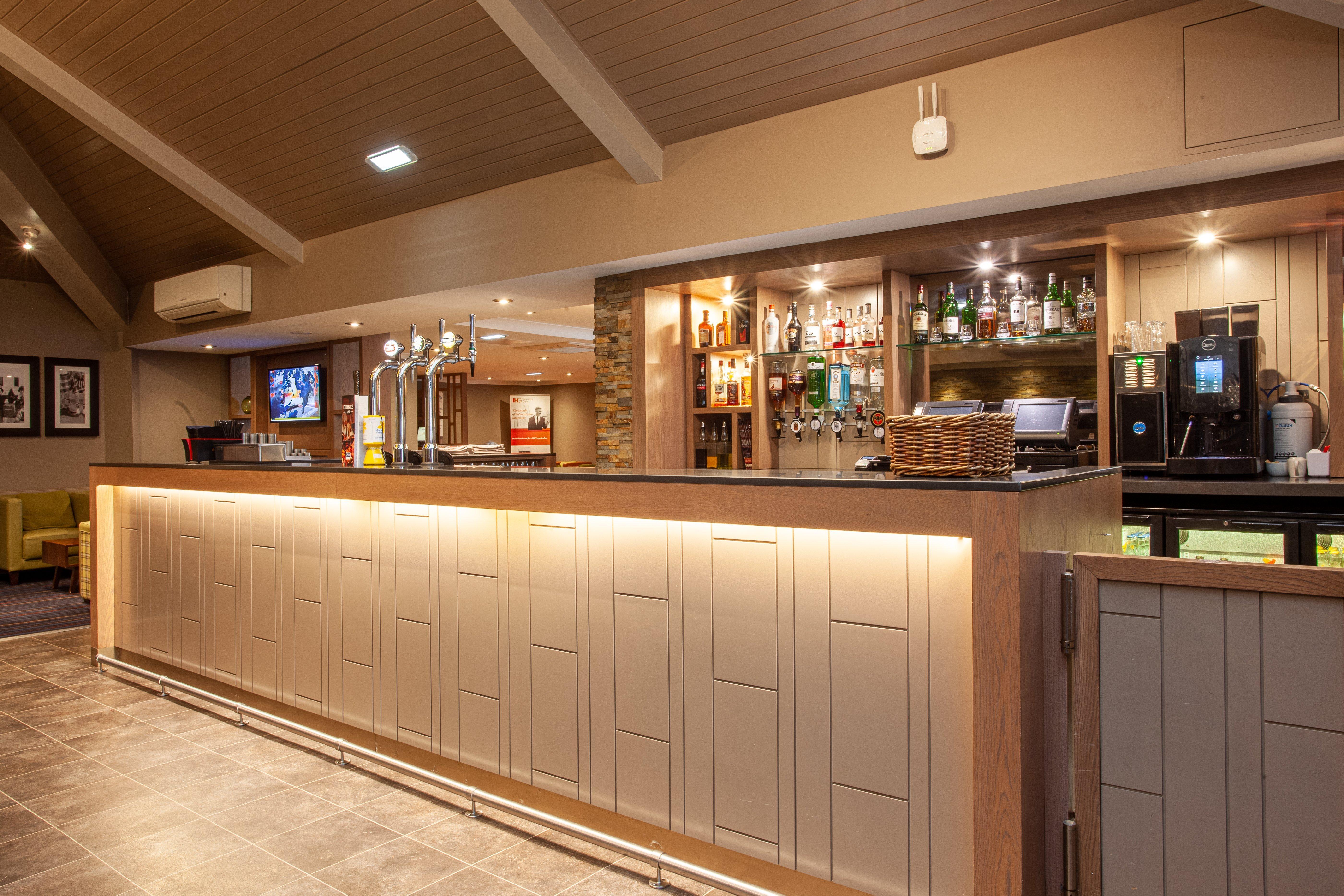 Holiday Inn Express Edinburgh Airport, An Ihg Hotel Ingliston Eksteriør billede