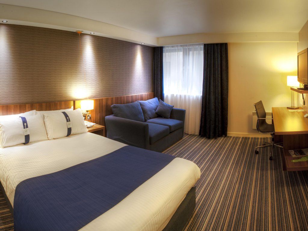 Holiday Inn Express Edinburgh Airport, An Ihg Hotel Ingliston Eksteriør billede